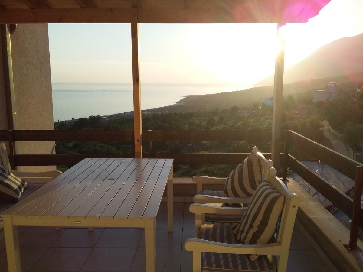 Olives Residence Dhermi Exterior photo